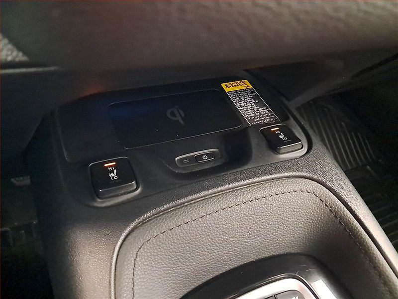Toyota Corolla (2020) GR Sport 2.0 Hybrid - fotka 23 z 24