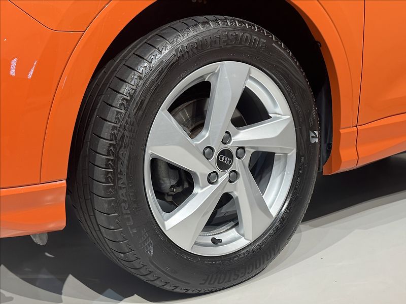 Audi Q3 1,5 TFSi  Advanced Záruka Assi - fotka 6 z 40