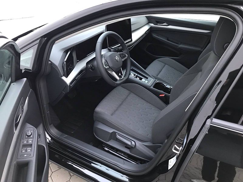 Volkswagen Golf (2026) People 7DSG 1,5eTSI - fotka 5 z 7