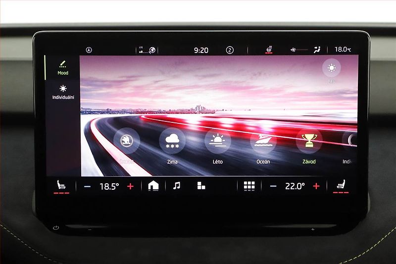 Škoda Enyaq (2023) iV RS (82 kWh), SoH 90% - fotka 26 z 34