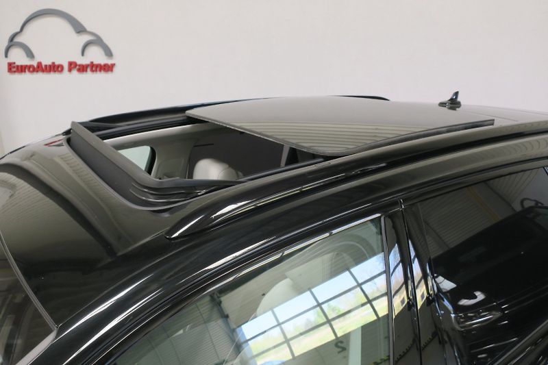 Volkswagen Touareg (2024) R-LINE 3,0TDI 210kW TOP VÝBAVA - fotka 8 z 50