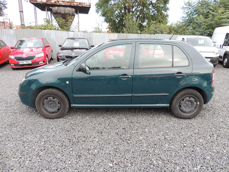 Škoda Fabia (2005) 1.2HTP,40kw,ČR,1majitel - fotka 7 z 33