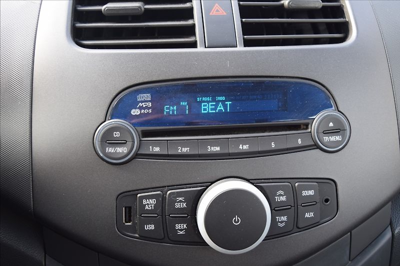 Chevrolet Spark 1,0 1.0I 50KW PO SERVISE - fotka 31 z 35