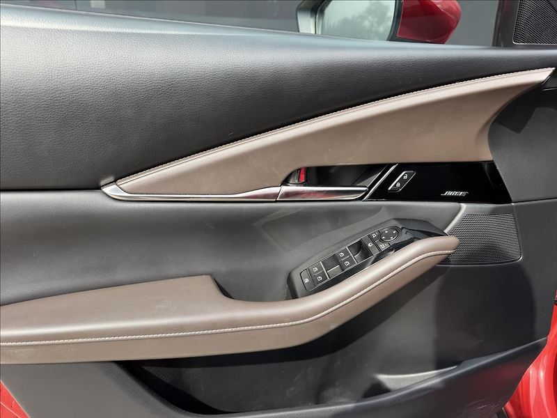 Mazda CX-30 2,0 Sky-X 132kW Selection AT - fotka 31 z 37