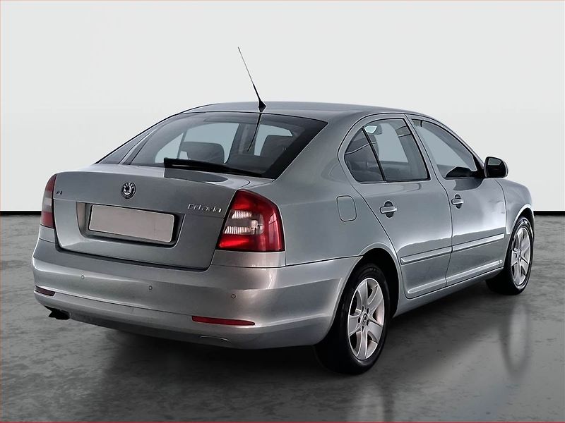 Škoda Octavia (2009) 1.9 TDI, nová STK, pěkný stav - fotka 5 z 16