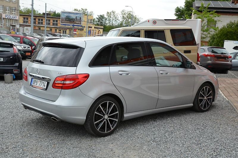Mercedes-Benz Třídy B (2014) B 180 CDi / NAVI / Bi-XENON - fotka 6 z 33