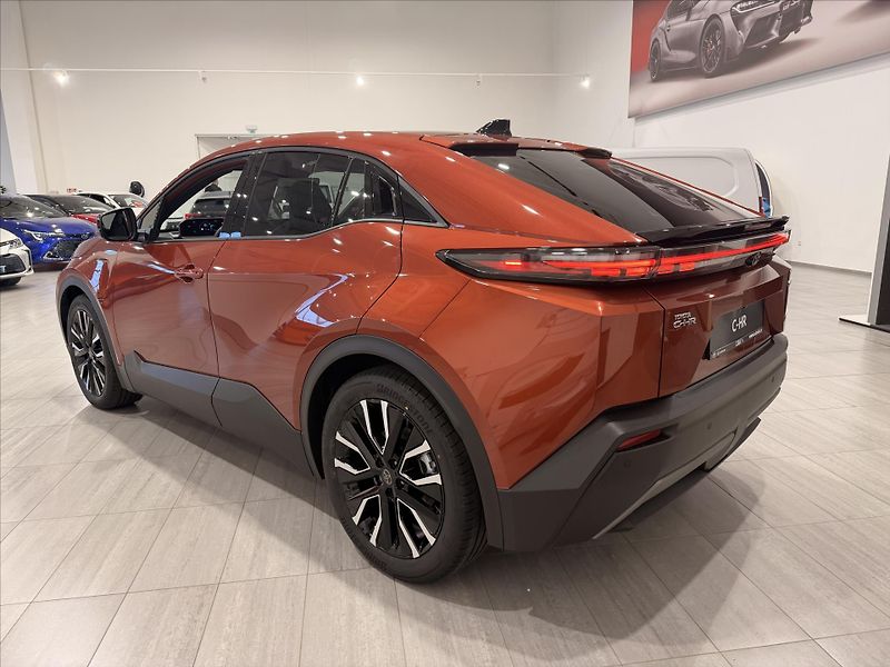 Toyota C-HR 0,0 Executive  77 kWh, pohon A - fotka 4 z 10