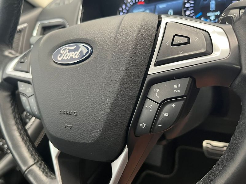 Ford S-MAX 2.0 140kW VIGNALE WEBASTO - fotka 11 z 76