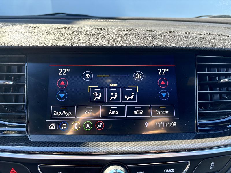 Opel Insignia (2022) 2.0CDTi 128kW Serv. kniha ALU! - fotka 26 z 33