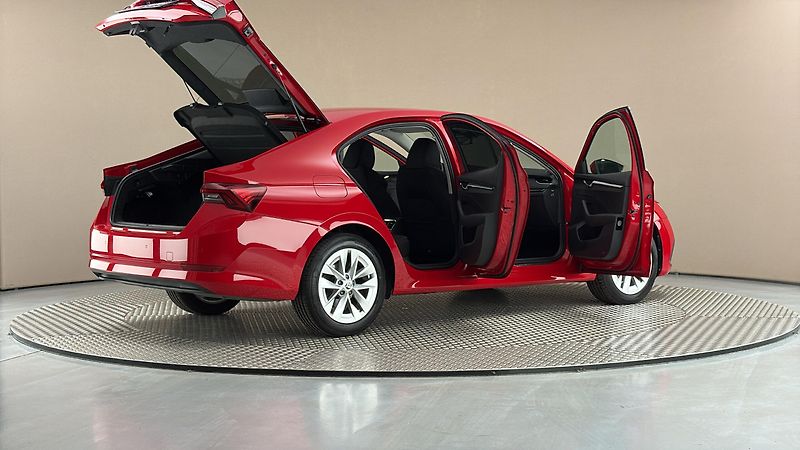 Škoda Octavia 2.0 TDI Style - fotka 6 z 27