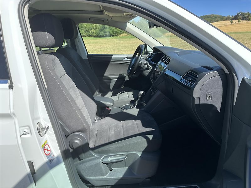 Volkswagen Tiguan 1,4 TSI DSG R-line matrix virt - fotka 12 z 30