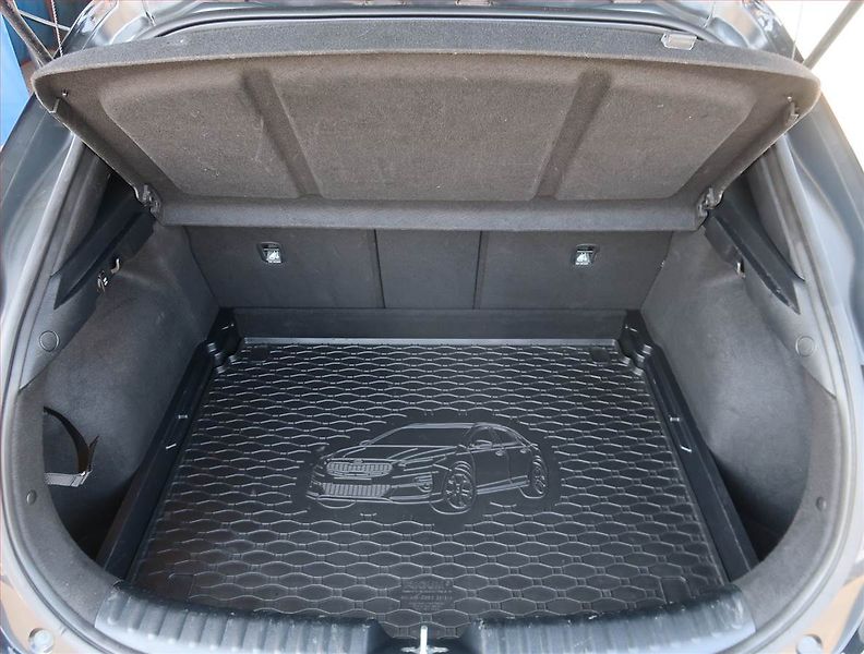 Kia XCeed (2019) TOP 1.4 T-GDI, Automat - fotka 14 z 26