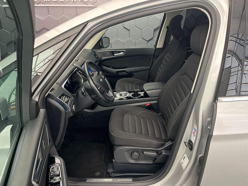 Ford Galaxy 2,5 HEV Titanium 7míst - fotka 19 z 70