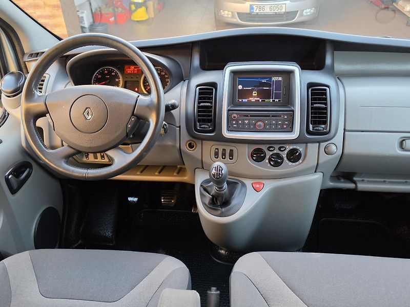 Renault Trafic 2.0dCi 84kW 9-MÍST*AC*TAŽNÉ* - fotka 30 z 42