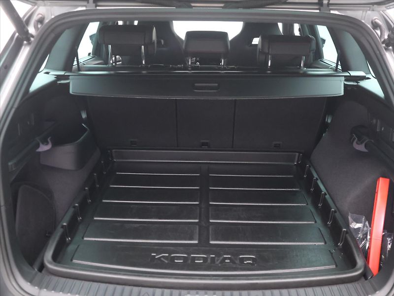 Škoda Kodiaq 2,0 TSI RS 180kW DSG 4x4 DPH - fotka 10 z 32