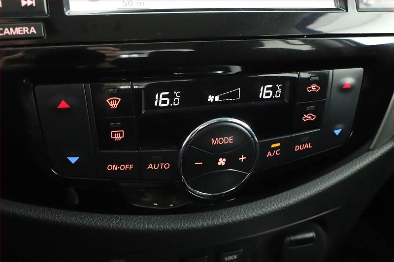 Nissan Navara (2016) 2.3 dCi, 4X4, Automat, Navi - fotka 14 z 18