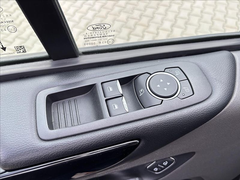 Ford Tourneo Custom 2,0 mHEV 136kW Titanium X L2 - fotka 25 z 45
