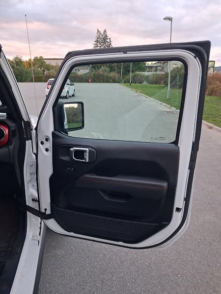Jeep Wrangler (2021) Rubicon, 1. majitel, ČR - fotka 46 z 62
