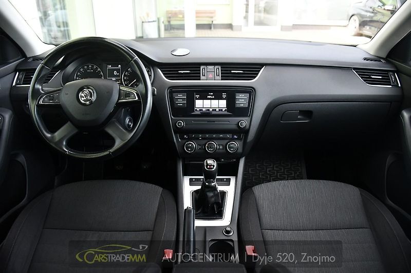 Škoda Octavia 2,0TDi - fotka 20 z 47