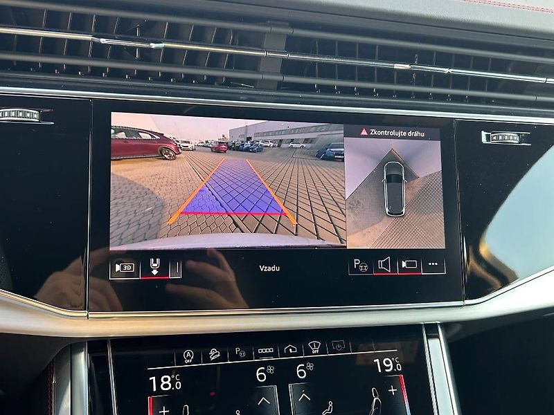 Audi Q7 SUV 50 Sline Quattro 8TT 3,0TD - fotka 19 z 30