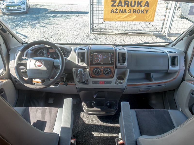 Hymer (2009) 2.3JTD 96KW - fotka 22 z 78