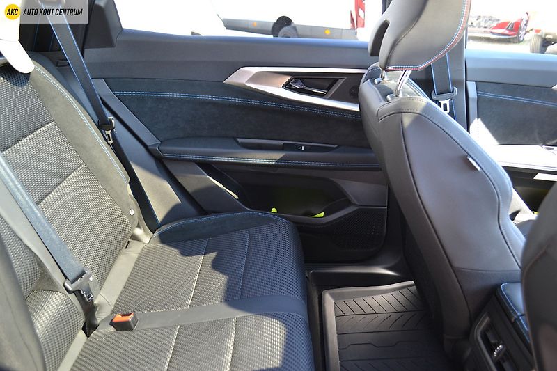 Renault Espace esprit Alpine full hybrid E-Te - fotka 19 z 73