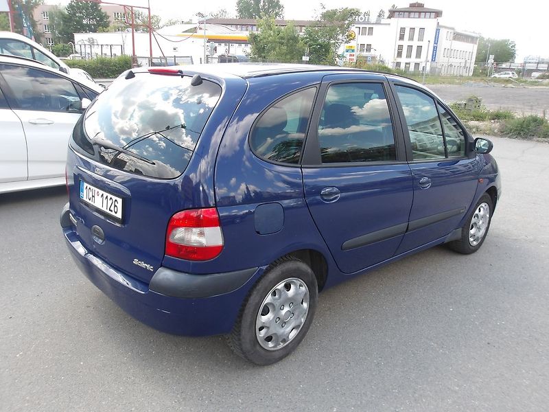Renault Scénic 1,9DCi AUTOMAT !!! Serv.kn! - fotka 6 z 26