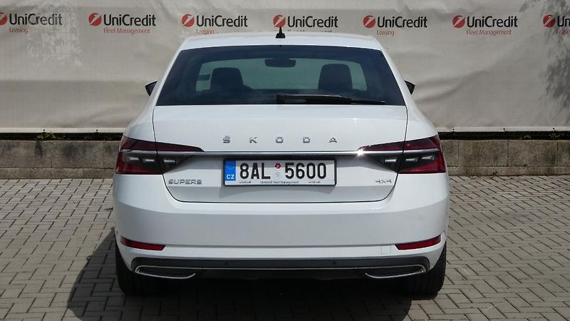 Škoda Superb 2,0 TDI 4x4 140kW L&K - fotka 4 z 30