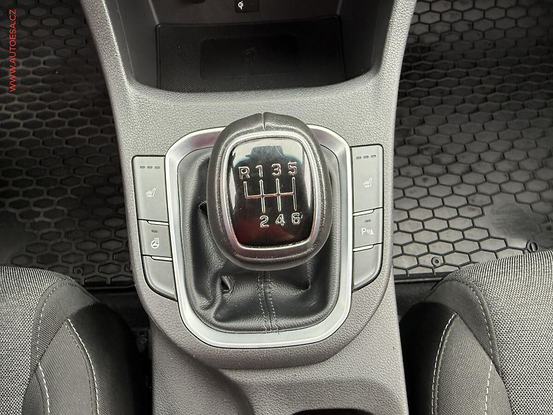 Hyundai i30 (2023) 1.0 T-GDi, ČR, AC, tempo - fotka 18 z 20