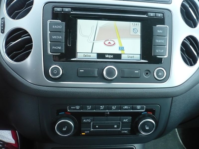 Volkswagen Tiguan 2.0TDI 130Kw 4x4 Klima Navi - fotka 15 z 28