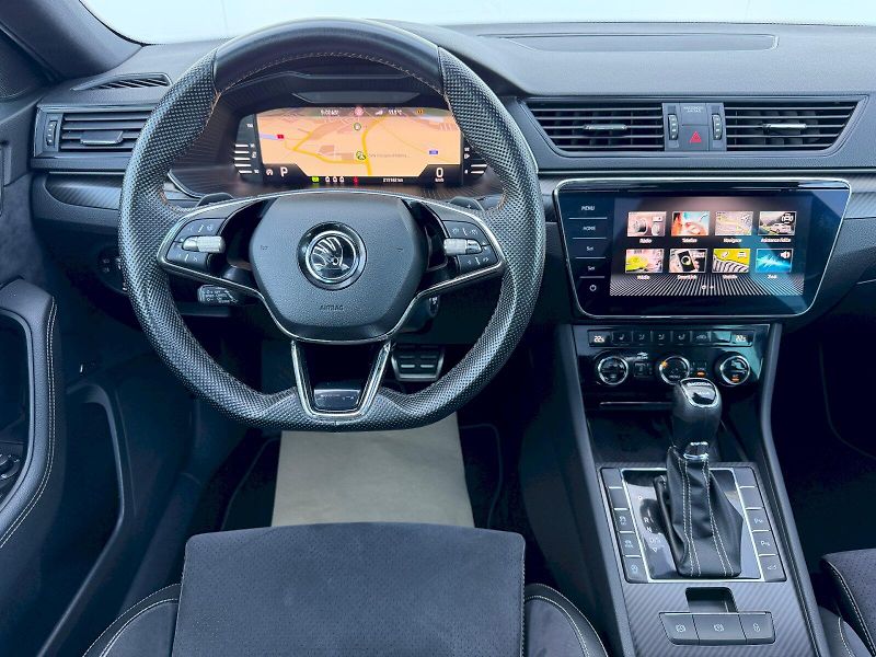 Škoda Superb (2022) 2.0 TSI 206kW SportLine 4x4 DS - fotka 9 z 35