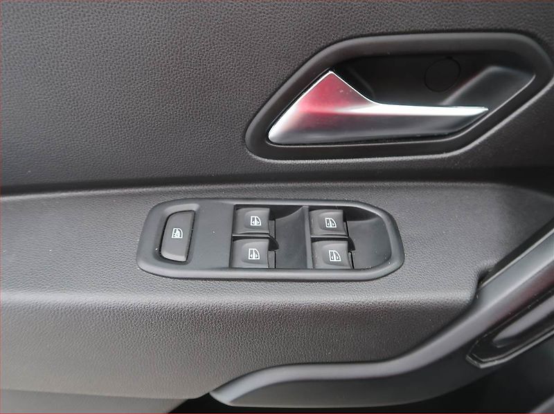 Dacia Duster (2021) 1.0 TCe, LPG, ČR,1.maj - fotka 15 z 15