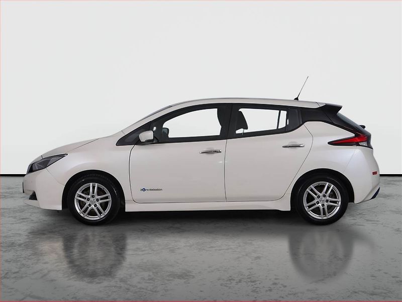Nissan Leaf (2018) 40 kWh, SoH 87%, Automat - fotka 3 z 21
