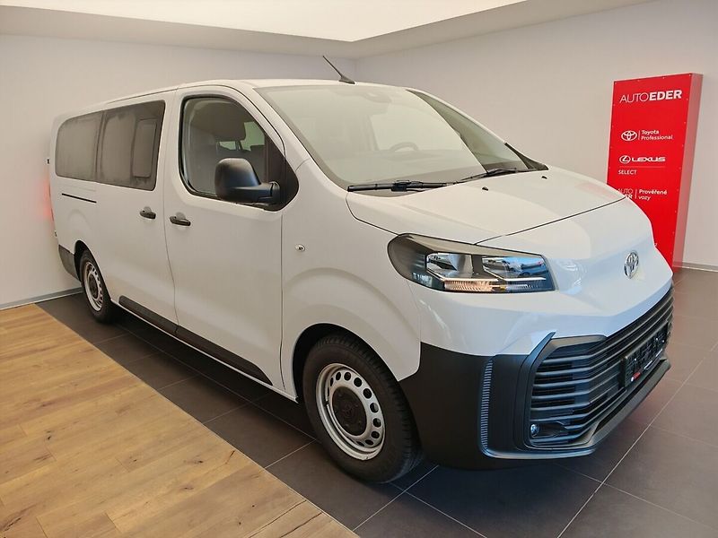 Toyota ProAce Verso 2,0D L2 6MT Combi 8S - fotka 3 z 32