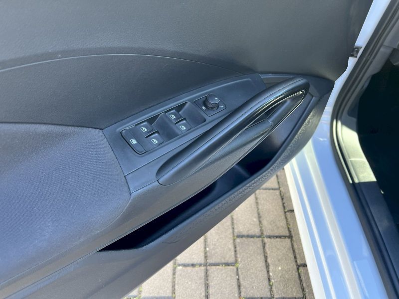 Škoda Fabia (2025) SELECTION 1.0MPi 59kW M5F - fotka 18 z 22