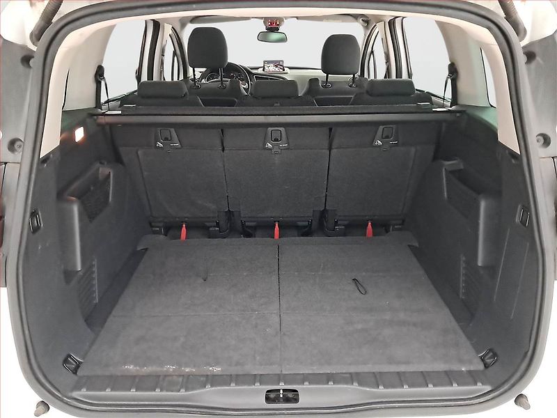 Peugeot 5008 (2016) 2.0 BlueHDi, ČR,1.maj, Navi - fotka 14 z 21