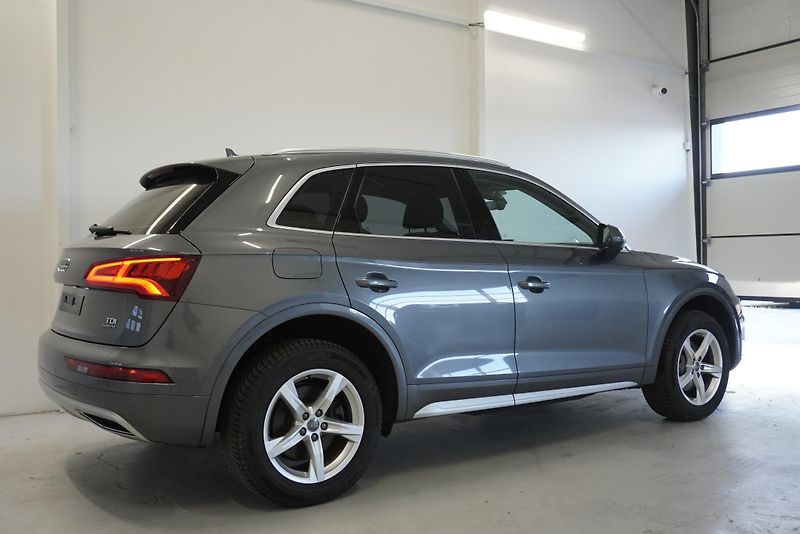 Audi Q5 2,0 40 TDI 140kW QUATTRO  - fotka 5 z 36