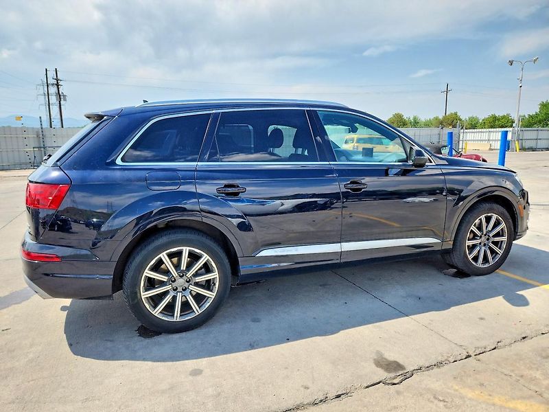Audi Q7 (2017) Auto na cestě - fotka 3 z 13