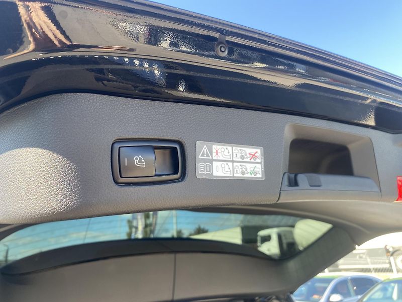 Mercedes-Benz GLE 250d 4M AMG - fotka 19 z 27