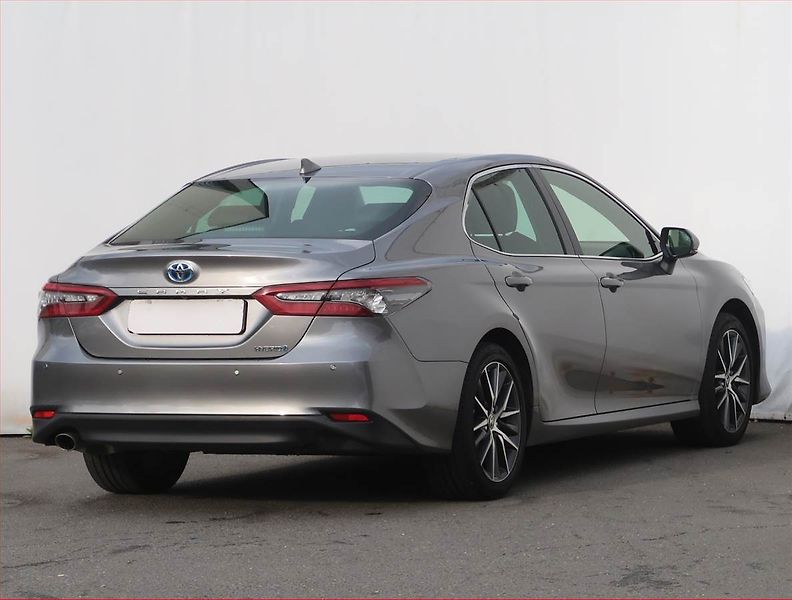 Toyota Camry (2023) 2.5 Hybrid, Hybrid,Automat - fotka 5 z 22