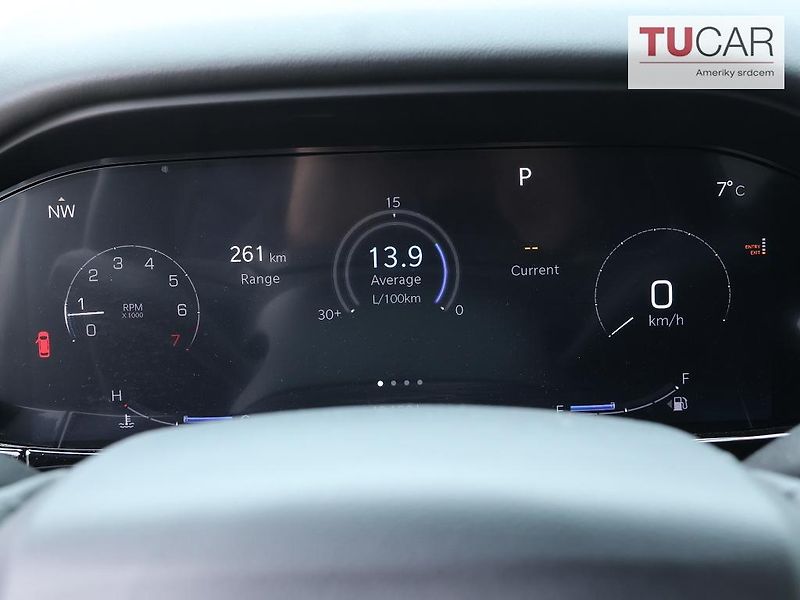 Jeep Grand Wagoneer (2022) 6.4 V8 SERIES III  - fotka 12 z 45