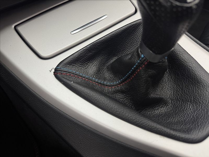 BMW Řada 3 2,0 i POLOKŮŽE AC VELKÝ SERVIS - fotka 25 z 44