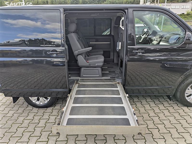 Volkswagen Multivan 2.0 TDi 103kW TEMPOMAT WEBASTO - fotka 21 z 22