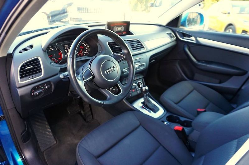 Audi Q3 (2017) S-LINE 2,0 TDI 110 kW - fotka 29 z 48