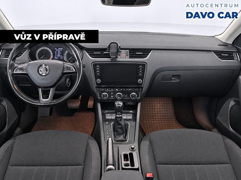 Škoda Octavia 2,0 TDI 110kW DSG CZ Style LED - fotka 3 z 12