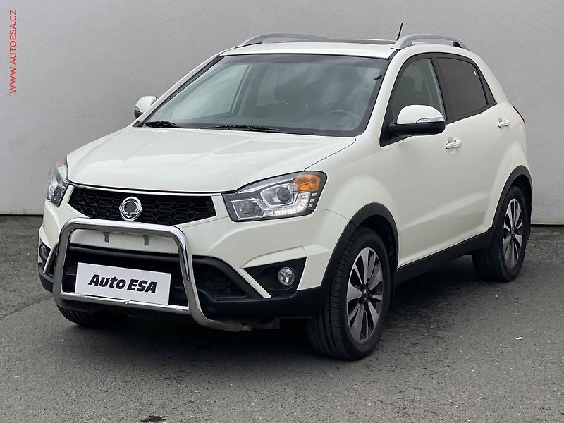 SsangYong Korando (2015) 2.0 TD 4x4, AT, TZ, kůže - fotka 3 z 16