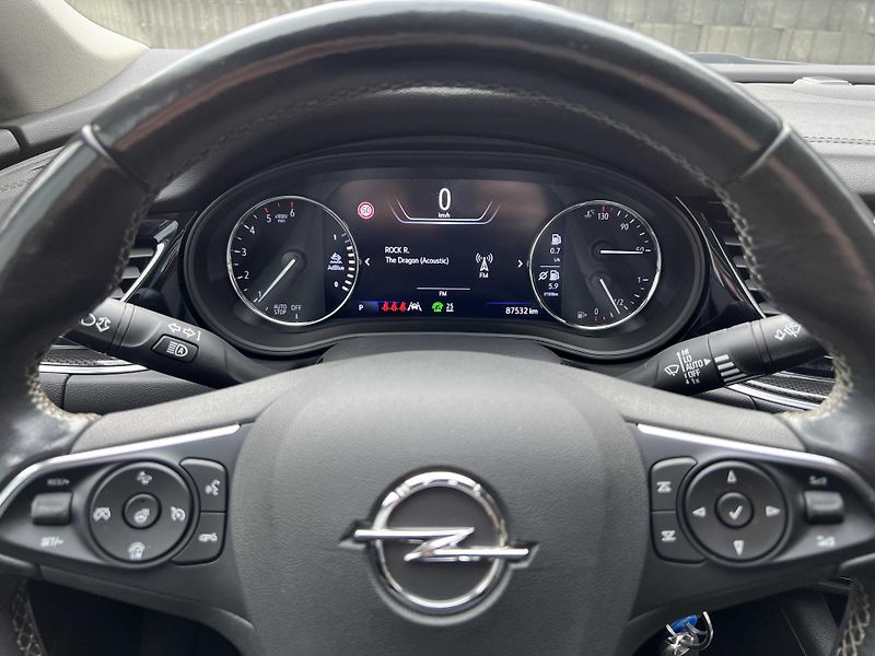 Opel Insignia Grand Sport 2.0 CDTi 128kW DPH - fotka 14 z 17