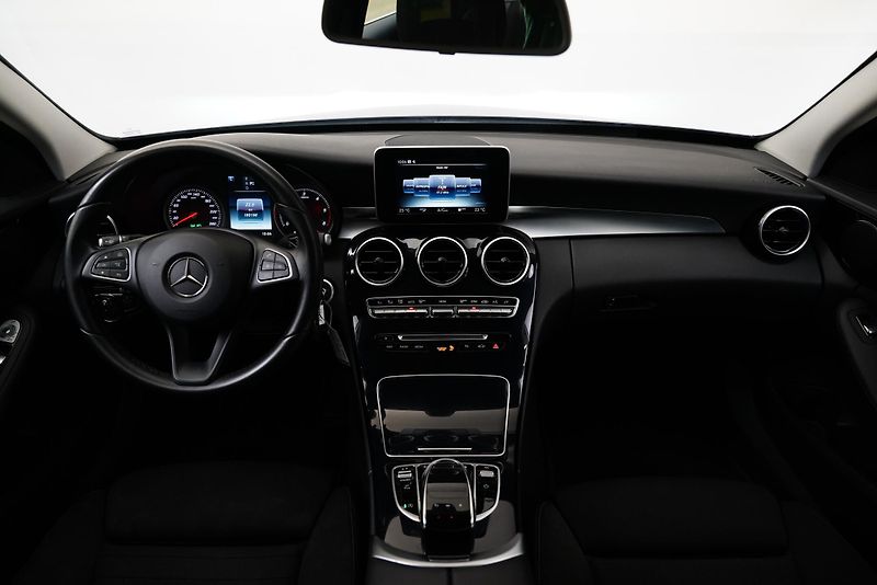 Mercedes-Benz Třídy C - fotka 5 z 26