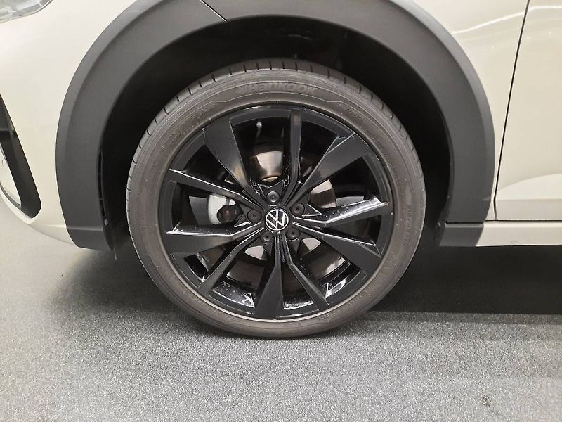 Volkswagen Taigo (2024) R-Line 1.0 TSI (85kW/116k) DSG - fotka 23 z 26