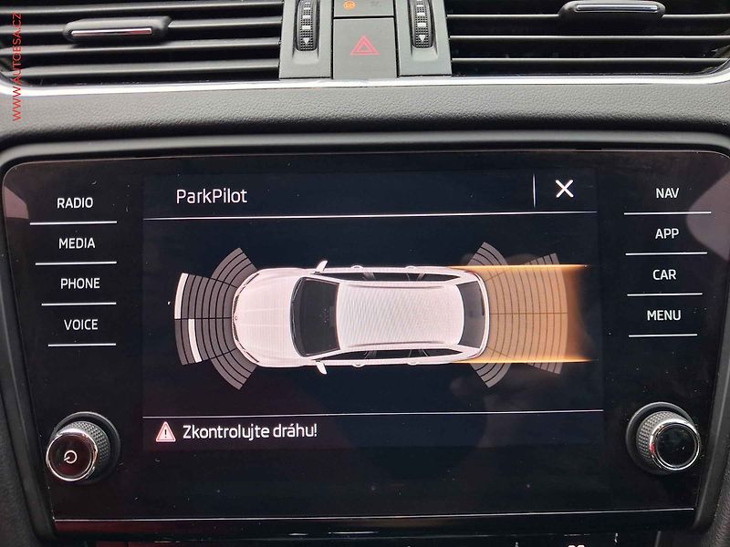 Škoda Octavia (2018) 1.4 TSi, Drive, DSG, LED - fotka 17 z 19